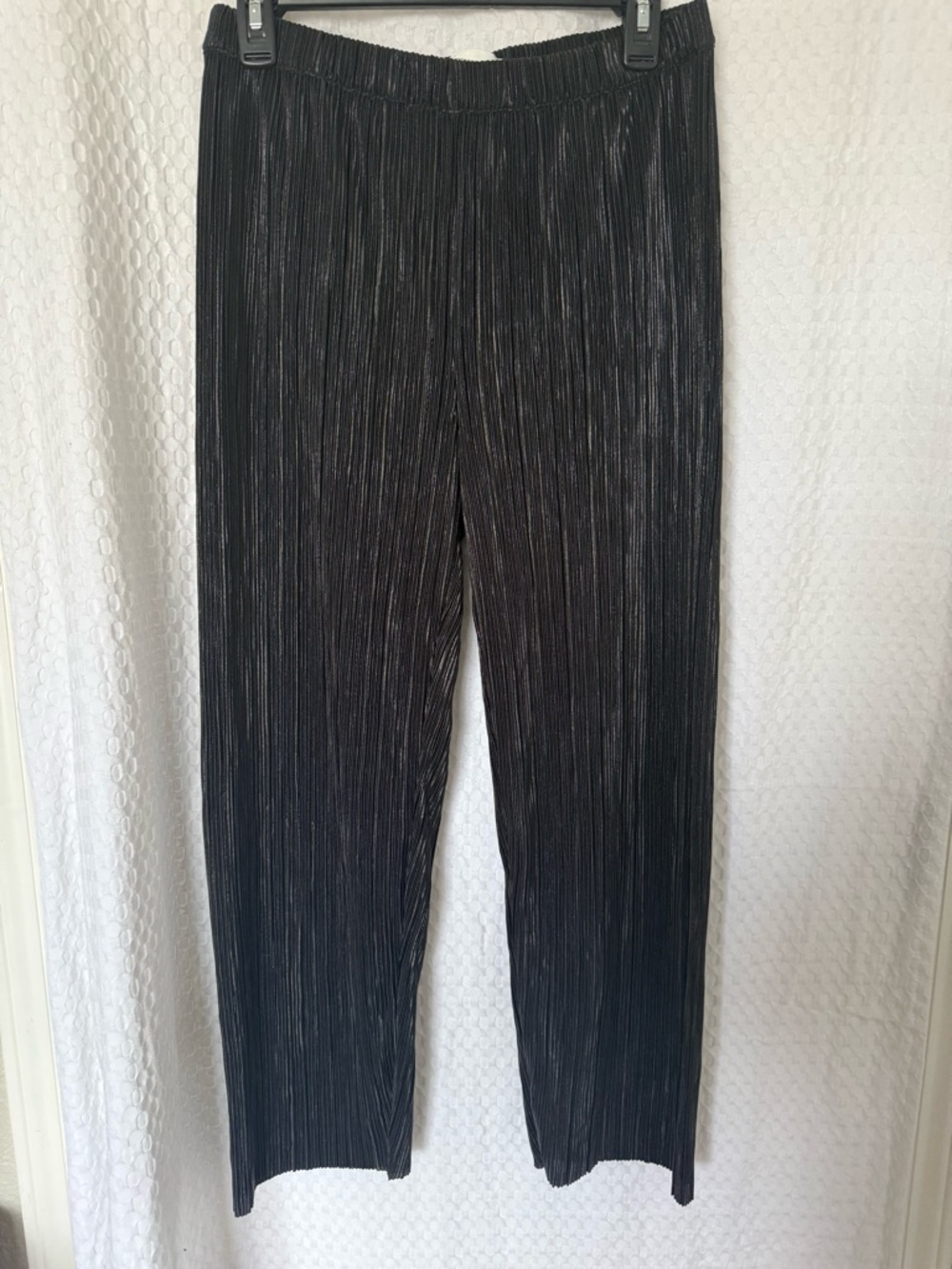 OAK + FORT Black Pleated Two Piece Set Shimmer Tank & Pants Size M - Picture 2 of 7